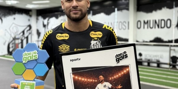 九游体育官网-内马尔荣膺巴甲12月最佳射手，向儿童和青少年捐赠9双运动鞋