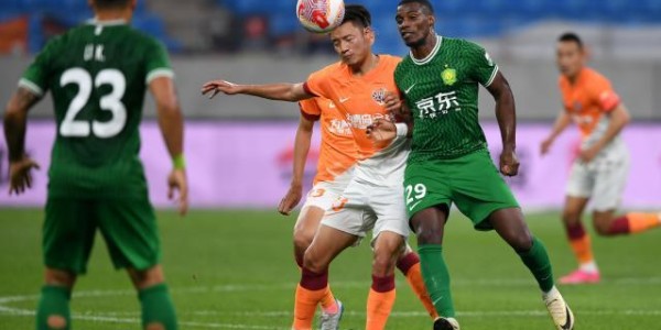 【中超】于大宝染红曹永竞破门 海牛逼平10人国安