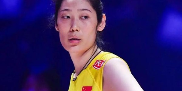 九游体育官方网站-朱婷避谈回归国家队！女排教练组应尽快改选，明年亚锦赛是大考