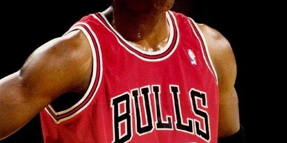 九游体育平台-NBA几乎不受伤5大球星，詹姆斯唯一手术是植发 一人16年全勤