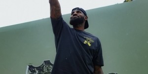 九游体育平台-詹姆斯：中国总是给我极大的尊重和爱 这大概不会是我最后一次来